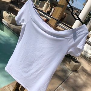 Guess: Off The Shoulder White Top
